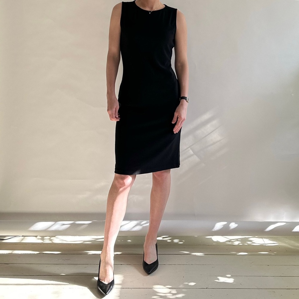 90's Vintage Sleeveless Slinky Knee Length Dress - Picture 2 of 8